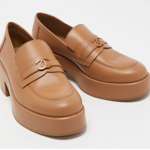 Chanel Beige Leather Platform Loafers (Size EU39)